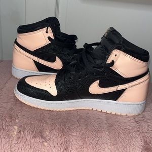AIR JORDAN 1 RETRO HIGH OG
"Crimson Tint"